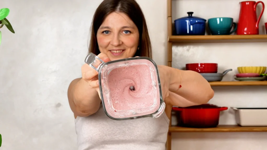 Helado cremoso de fresa sin heladera