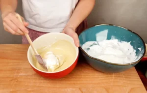 tortitas sin levadura - integrar claras en la masa